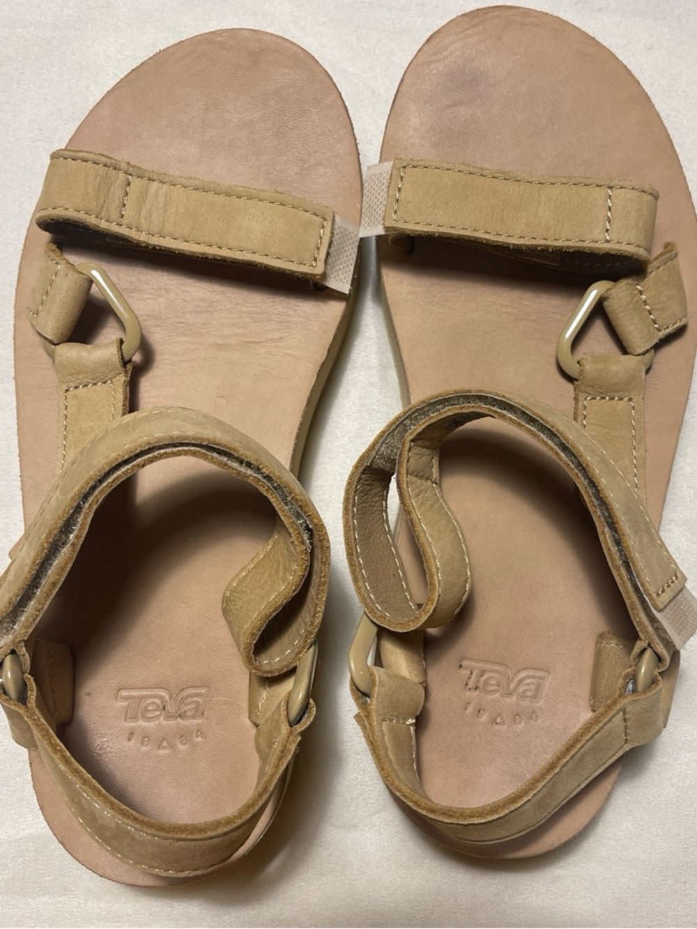 Teva Beige Leather Hook-and-Loop Strap Sandals US 7
